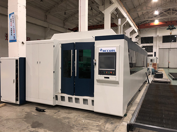 دستگاه لیزر برش 1000 وات پایین با کنترل بی سیم wifi